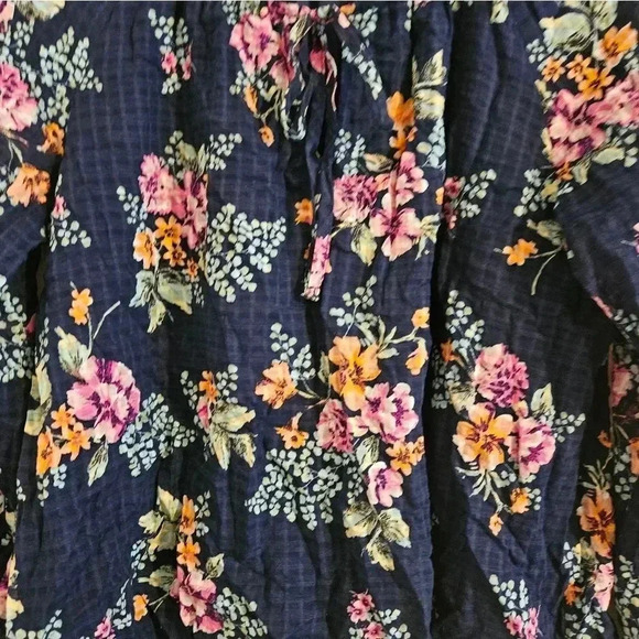 Lauren Conrad Floral Blouse - Picture 3 of 4